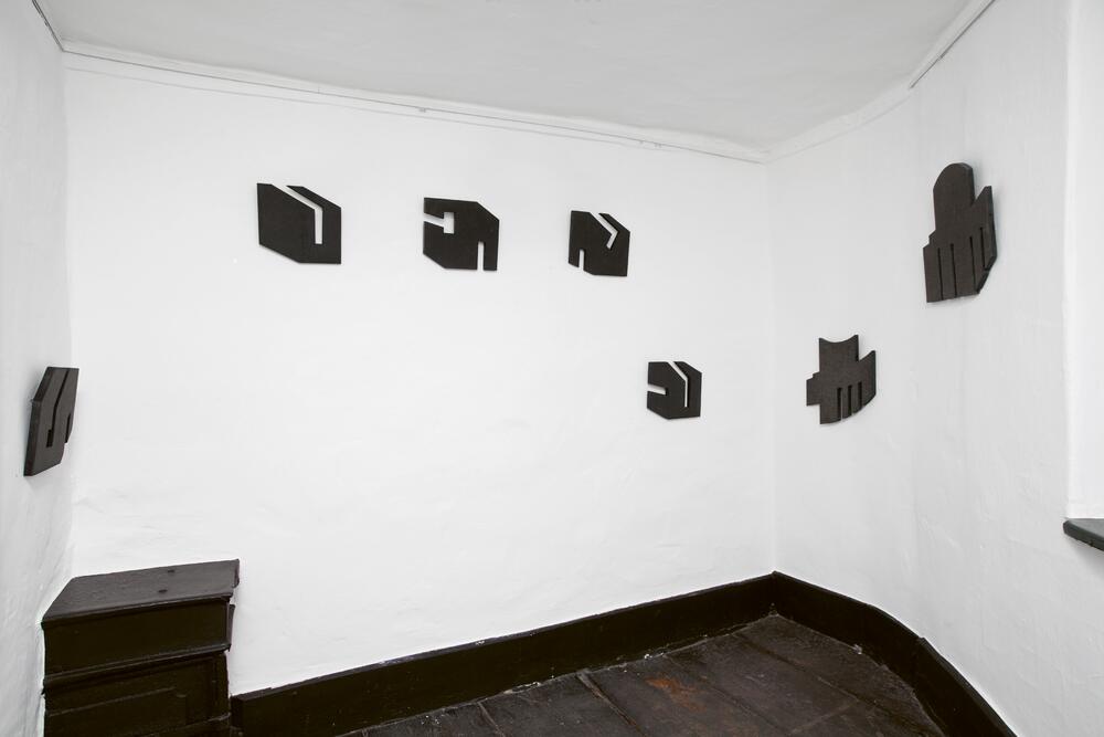 Installation aus Teerpappe, Architektur, Ansicht 3