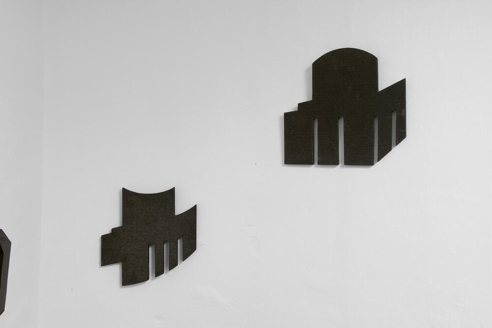Installation aus Teerpappe, Architektur, Ansicht 2